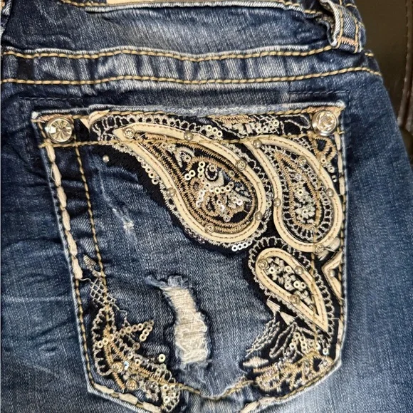 Miss Me Classic Blue Jean Shorts - Picture 3 of 5